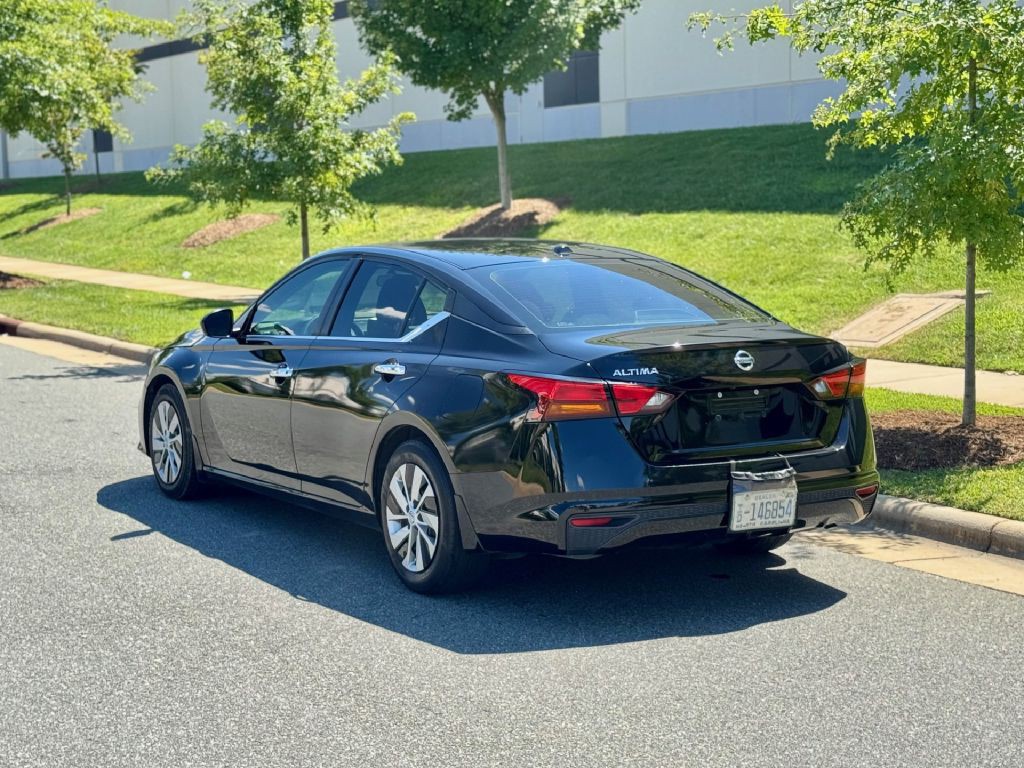 2019 Nissan Altima Image 12