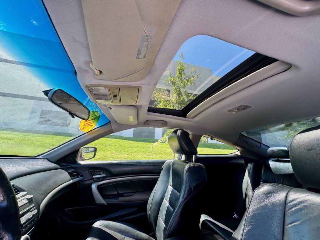 2011 Honda Accord Image 9