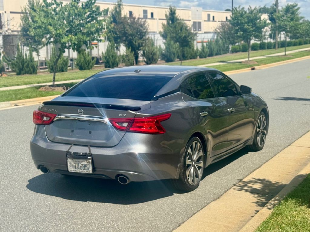 2016 Nissan Maxima Image 9