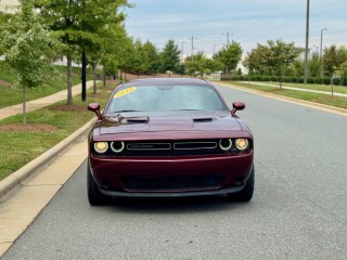 Image for 2019 Dodge Challenger SXT ID: 6875253