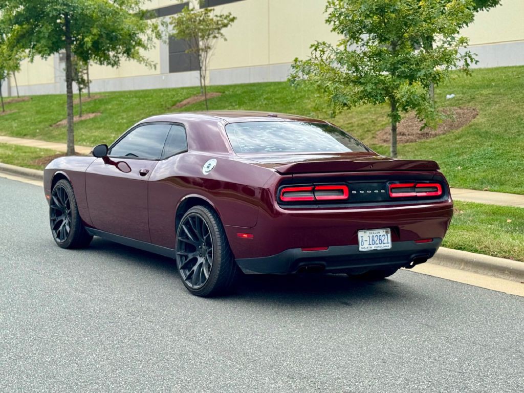 2019 Dodge Challenger Image 11