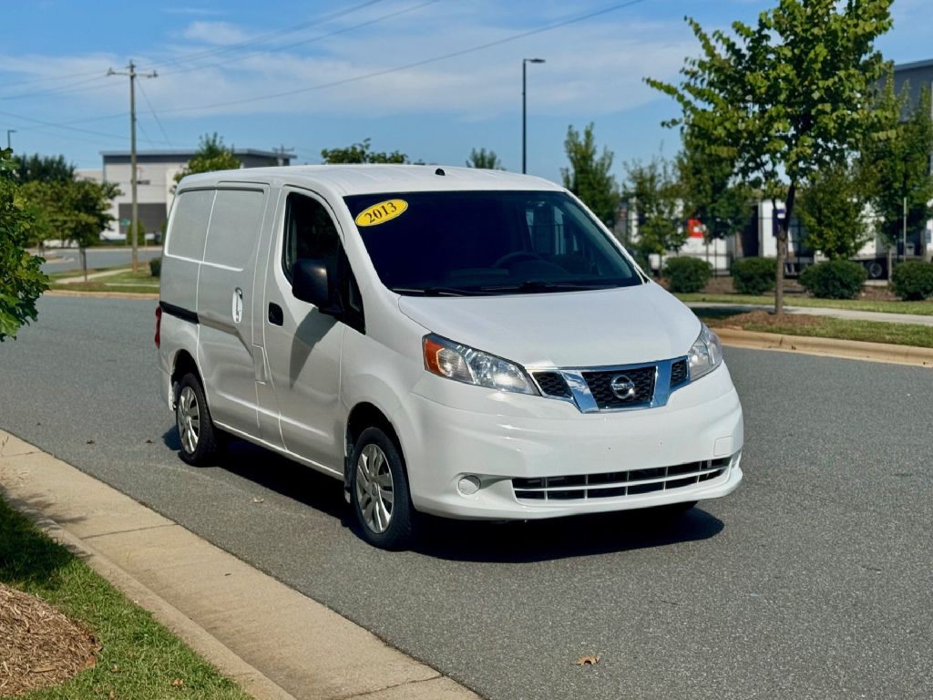 2013 Nissan NV200 Image 2