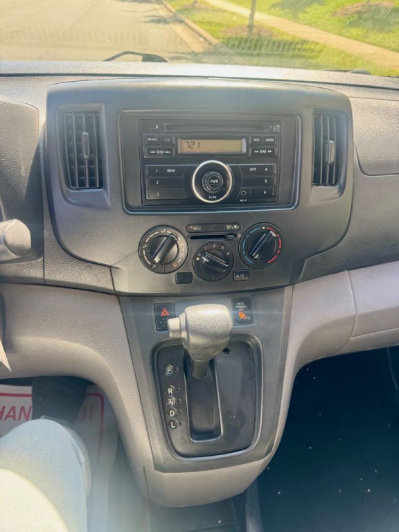 2013 Nissan NV200 Image 4