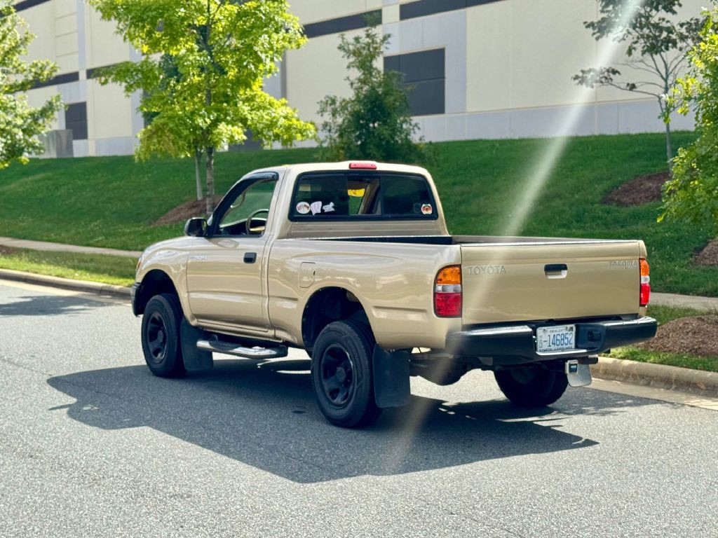 2004 Toyota Tacoma Image 8