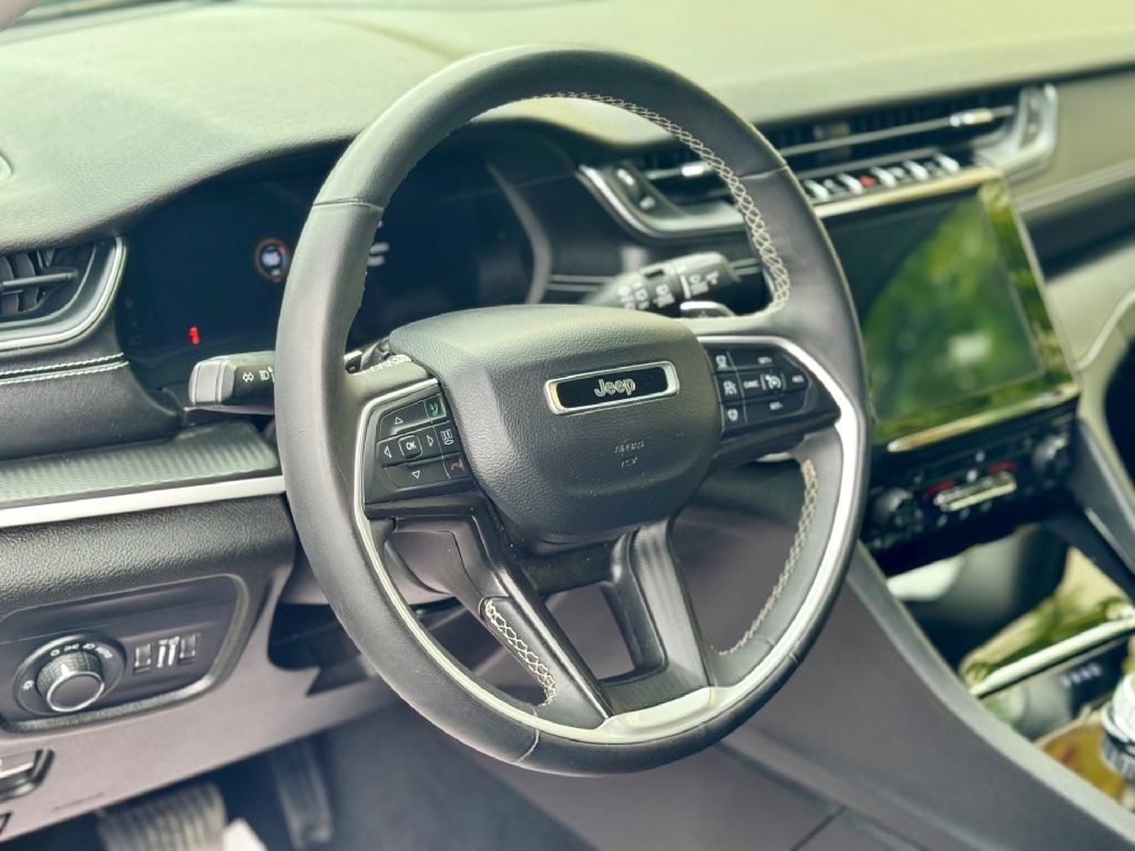 2023 Jeep Grand Cherokee Image 5