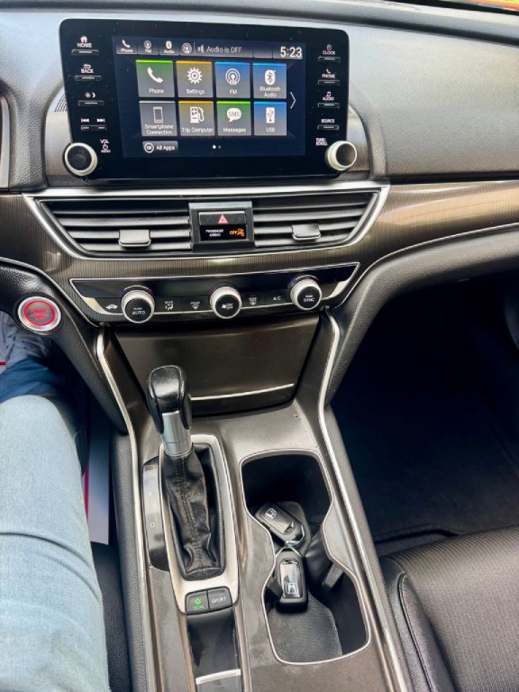 2020 Honda Accord Image 6