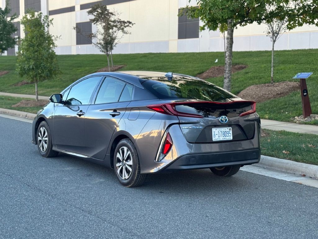 2018 Toyota Prius Image 10