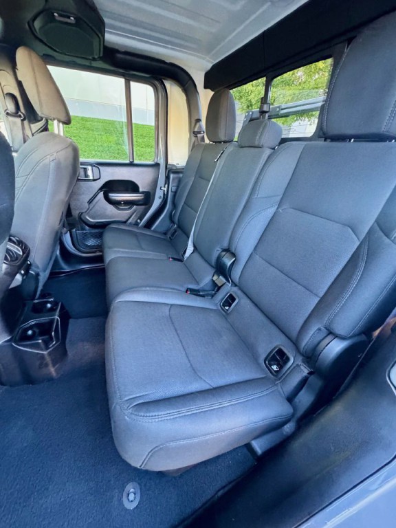 2021 Jeep Gladiator Image 6