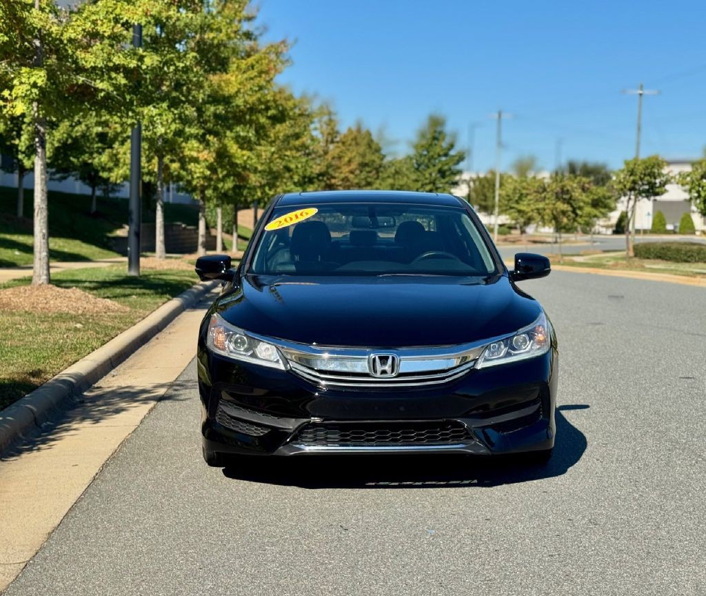 2016 Honda Accord Image 1