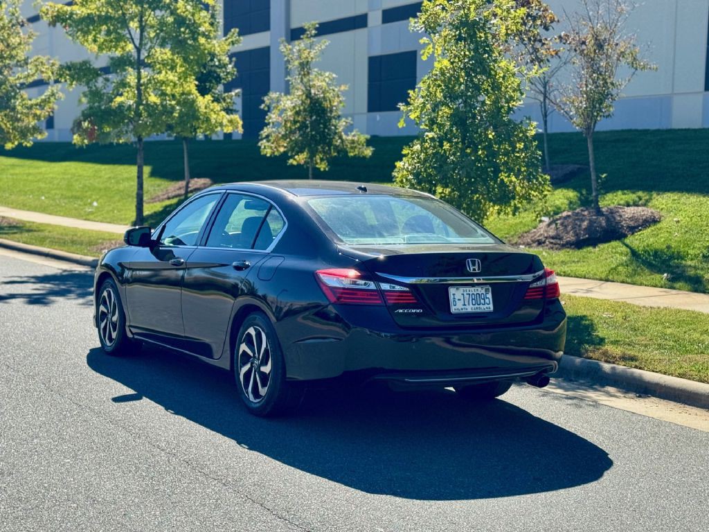 2016 Honda Accord Image 12