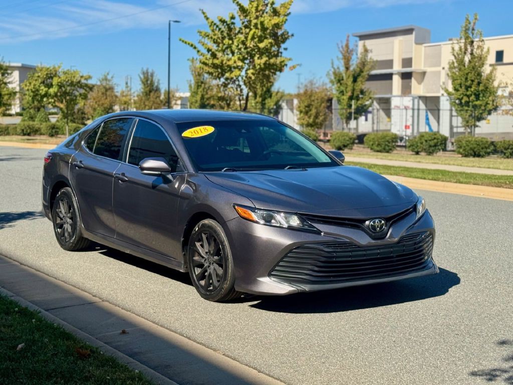 2018 Toyota Camry Image 3