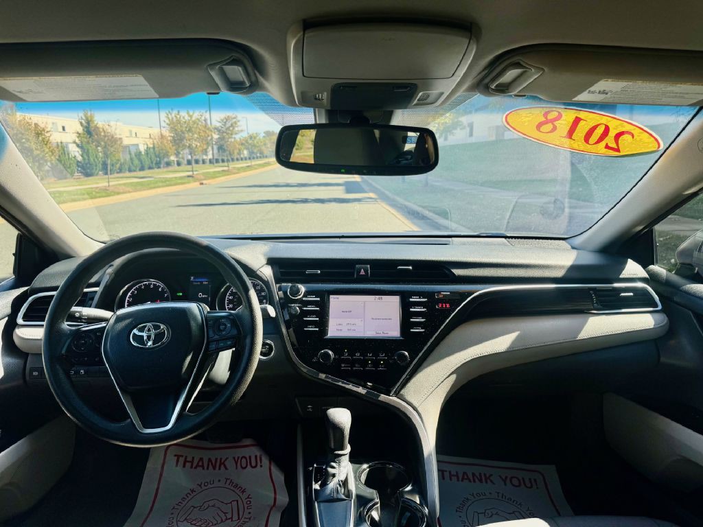 2018 Toyota Camry Image 8