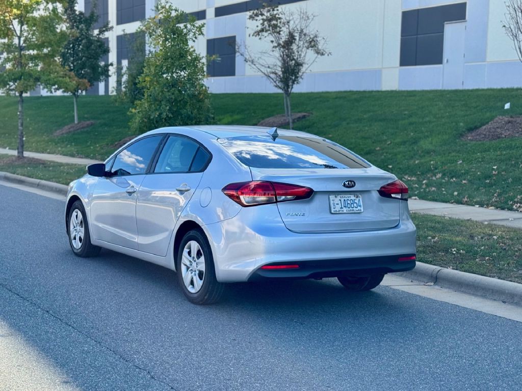 2018 Kia Forte Image 11