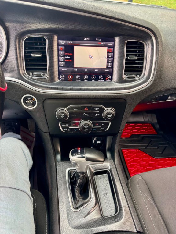 2018 Dodge Charger Image 8