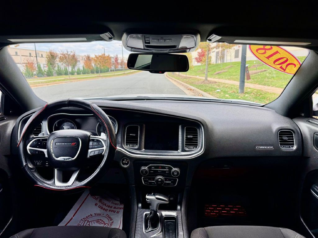 2018 Dodge Charger Image 9