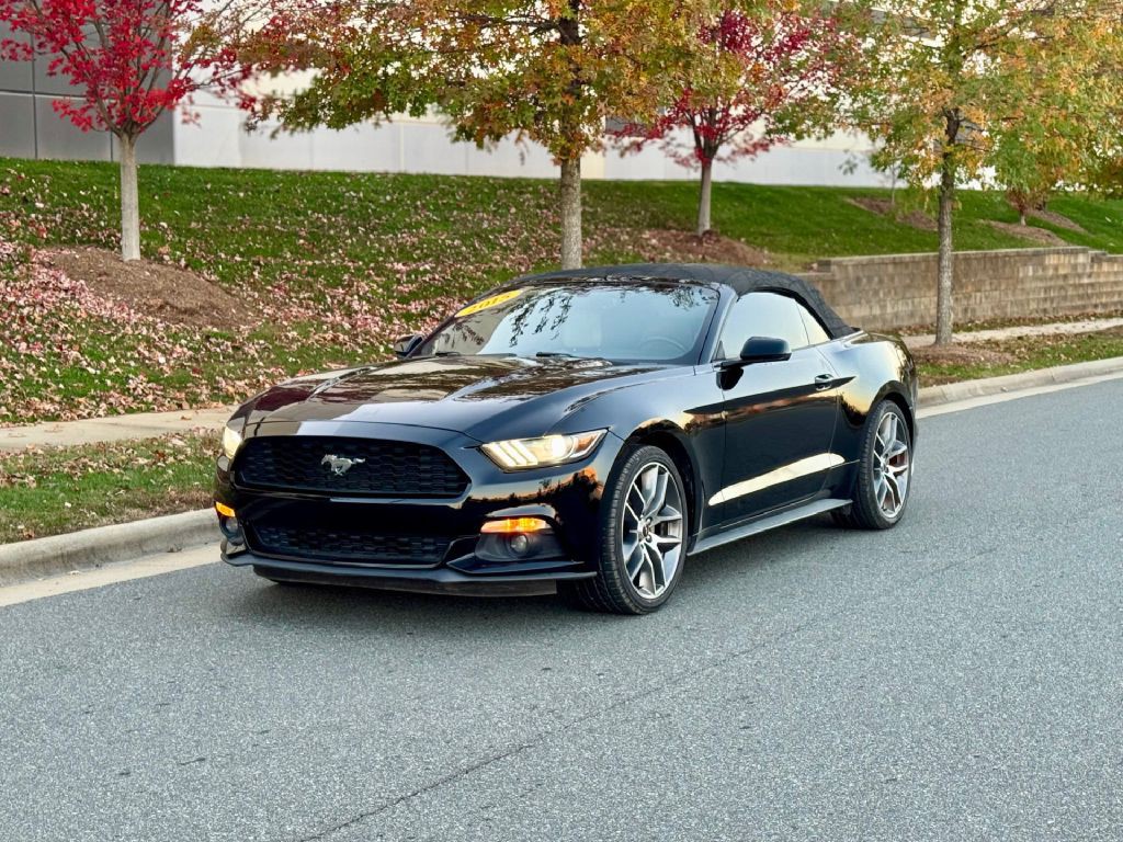2015 Ford Mustang Image 3