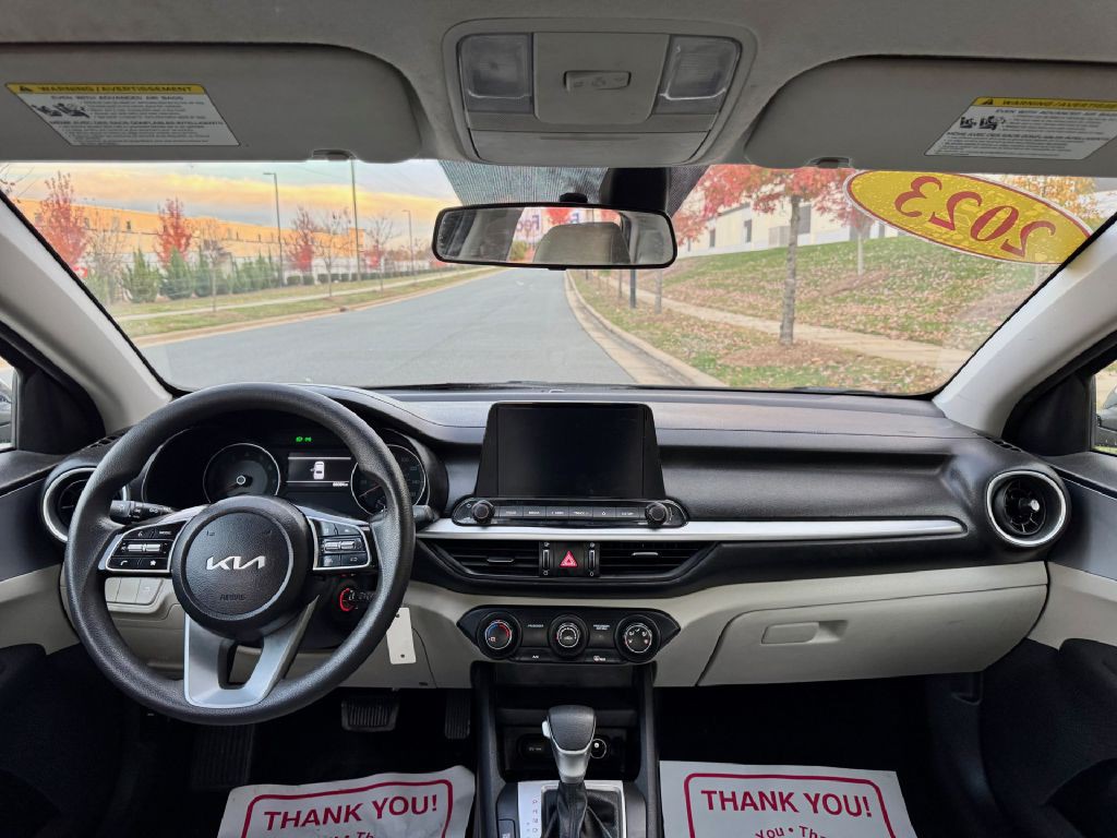 2023 Kia Forte Image 8