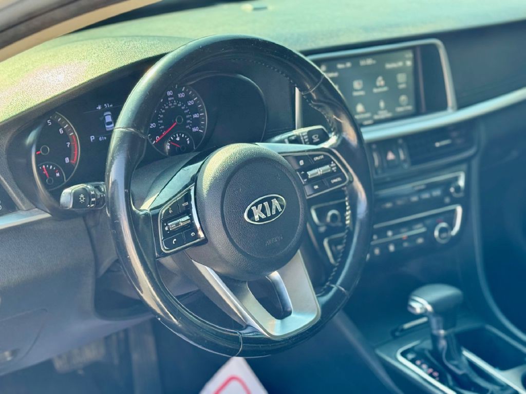 2019 Kia Optima Image 5