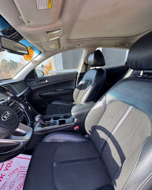 2019 Kia Optima Image 9