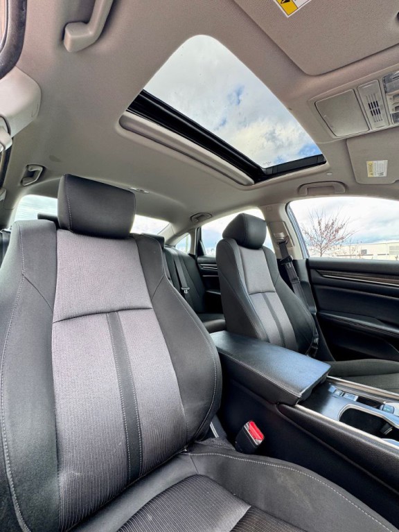 2019 Honda Accord Image 11