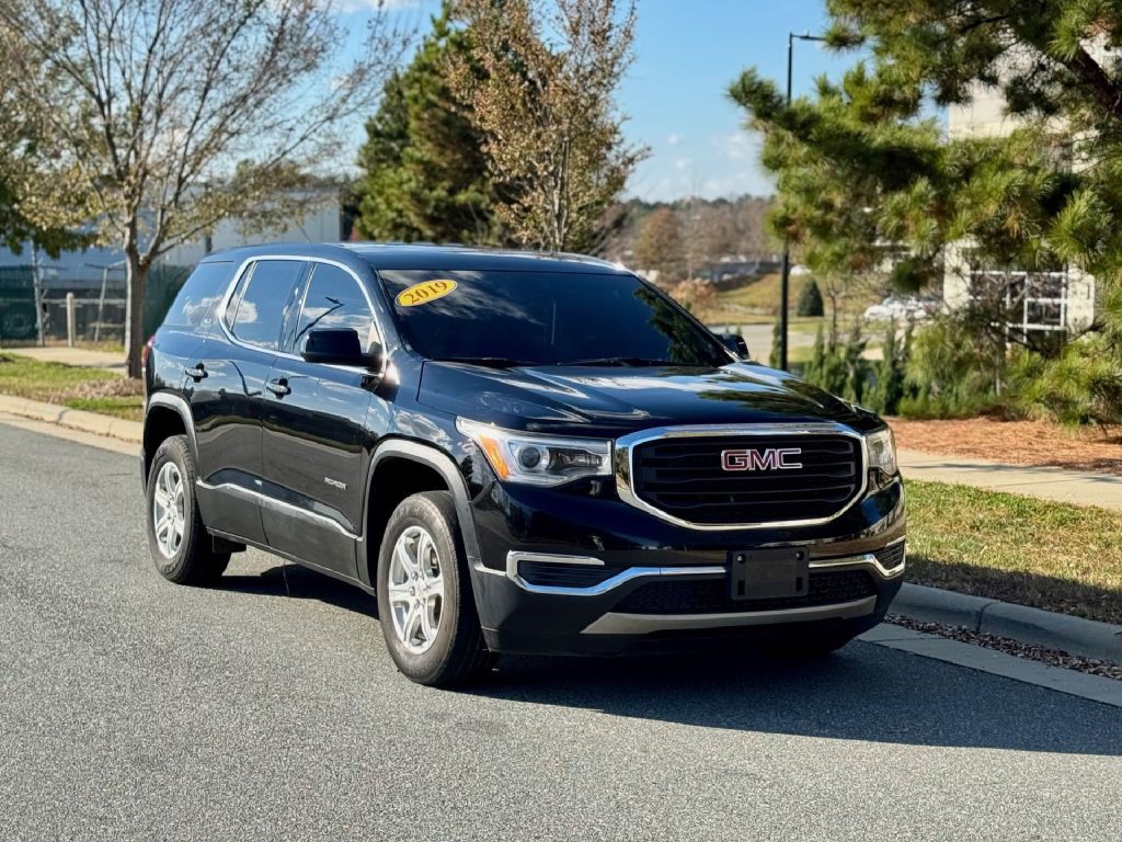 2019 GMC Acadia Image 2