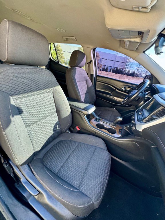 2019 GMC Acadia Image 9