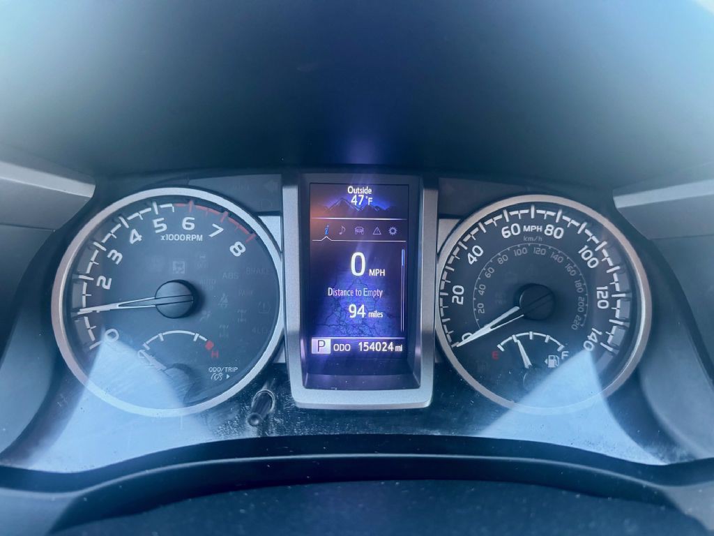 2018 Toyota Tacoma Image 4