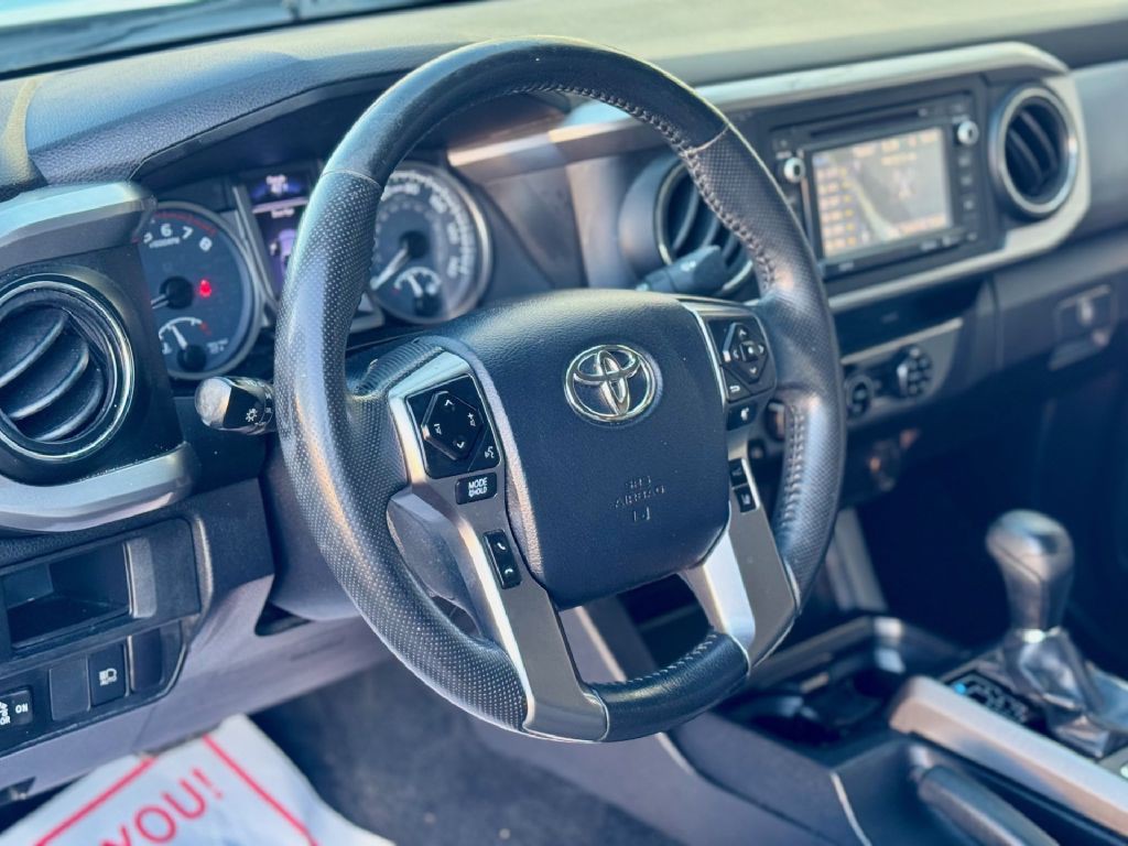 2018 Toyota Tacoma Image 5