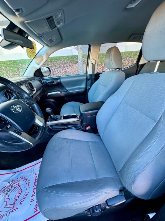 2018 Toyota Tacoma Image 9