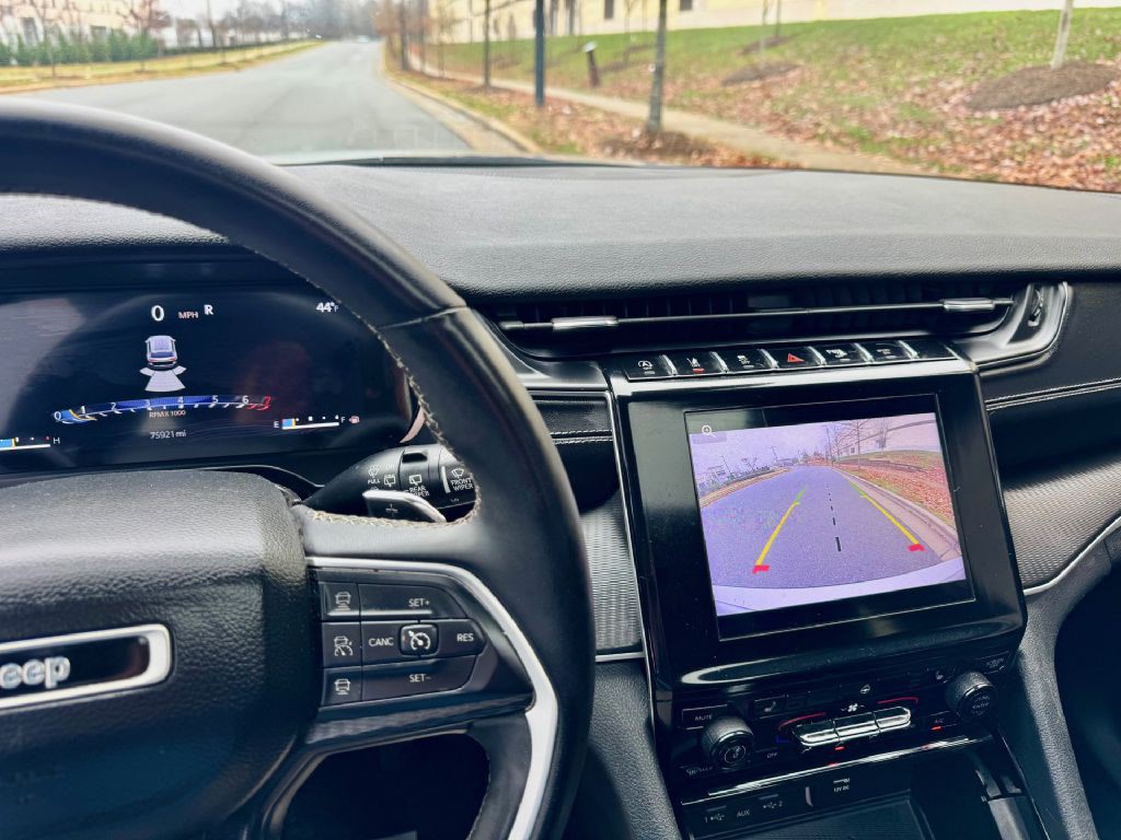 2023 Jeep Grand Cherokee Image 7