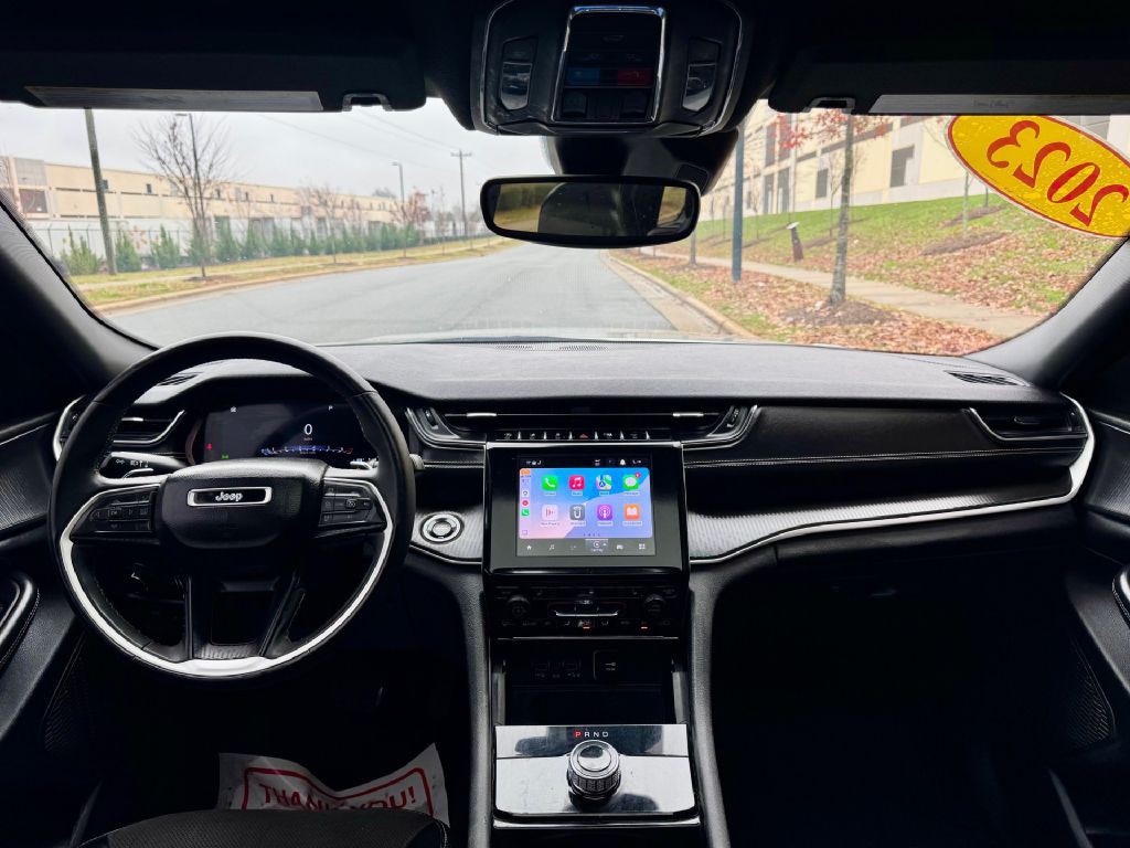 2023 Jeep Grand Cherokee Image 9