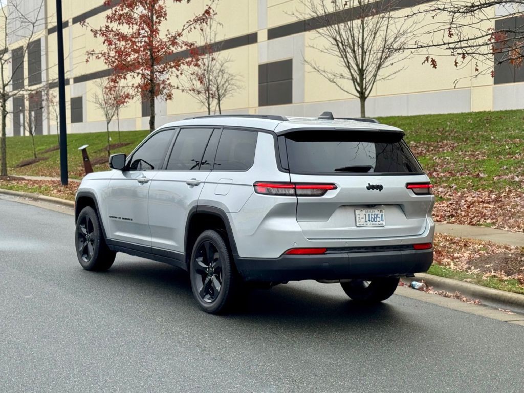 2023 Jeep Grand Cherokee Image 16
