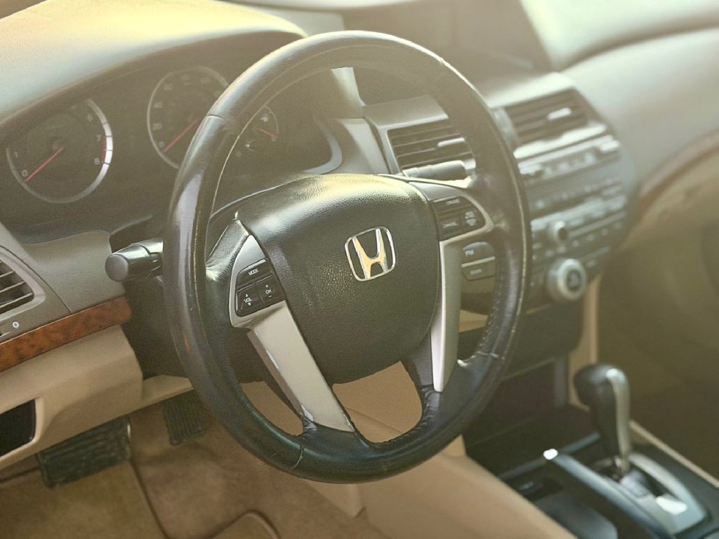 2009 Honda Accord Image 8
