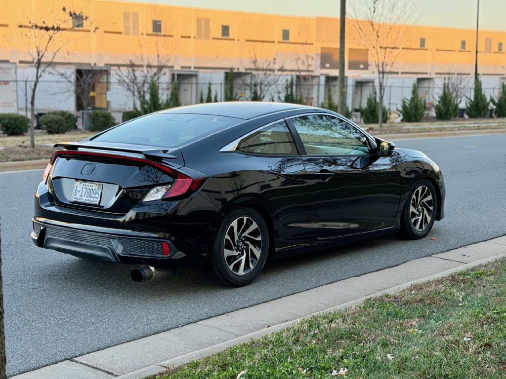2018 Honda Civic Image 13