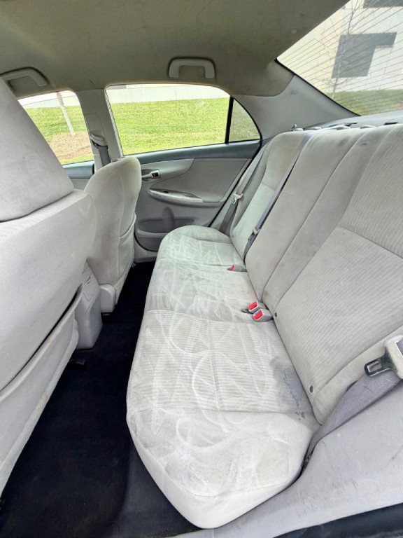 2010 Toyota Corolla Image 8