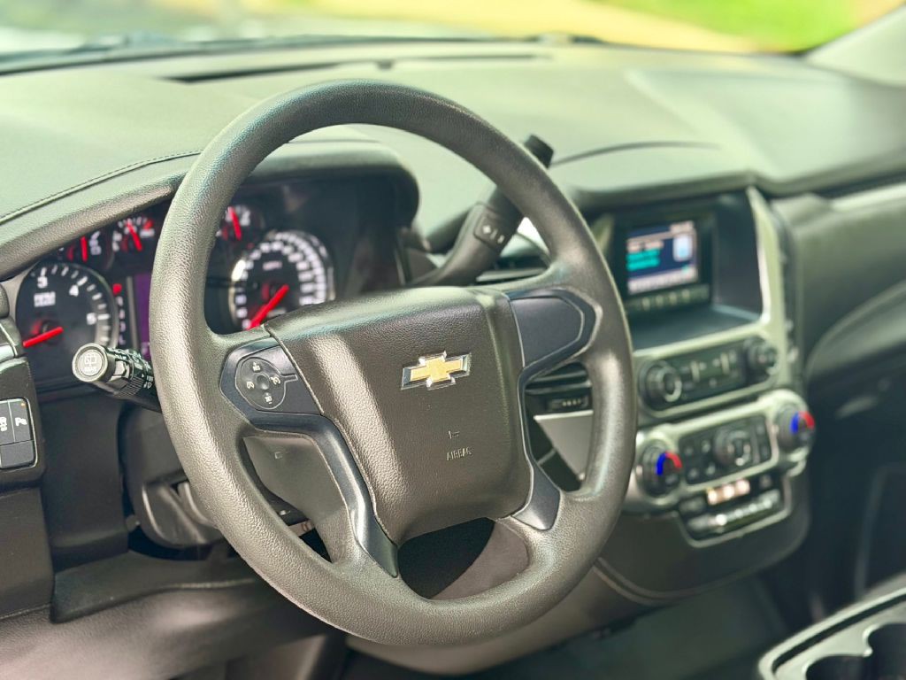 2017 Chevrolet Tahoe Image 5