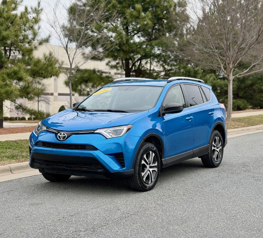 2016 Toyota Rav4 Image 2