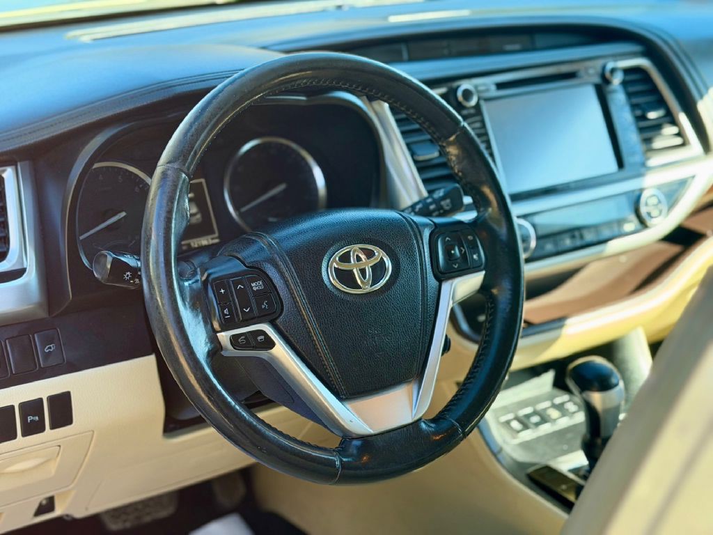 2014 Toyota Highlander Image 5