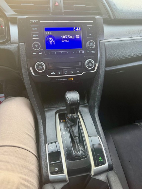 2018 Honda Civic Image 6