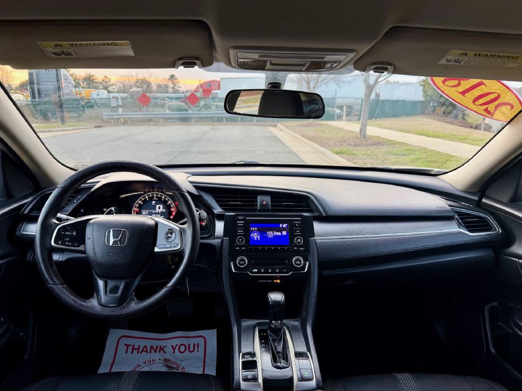 2018 Honda Civic Image 8