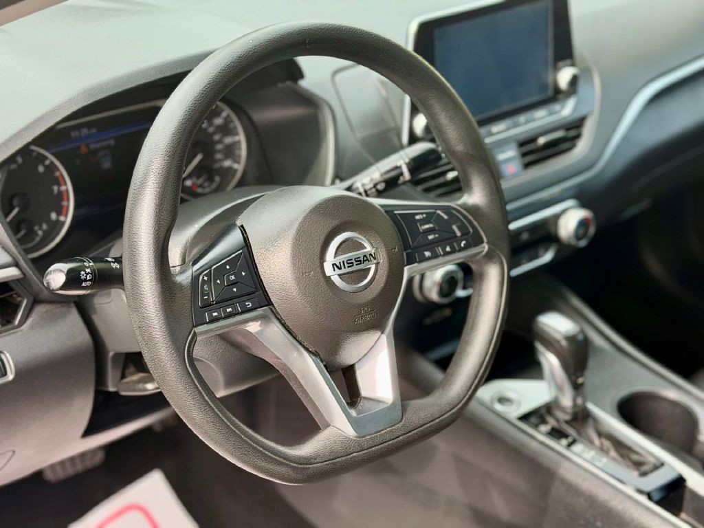 2020 Nissan Altima Image 5
