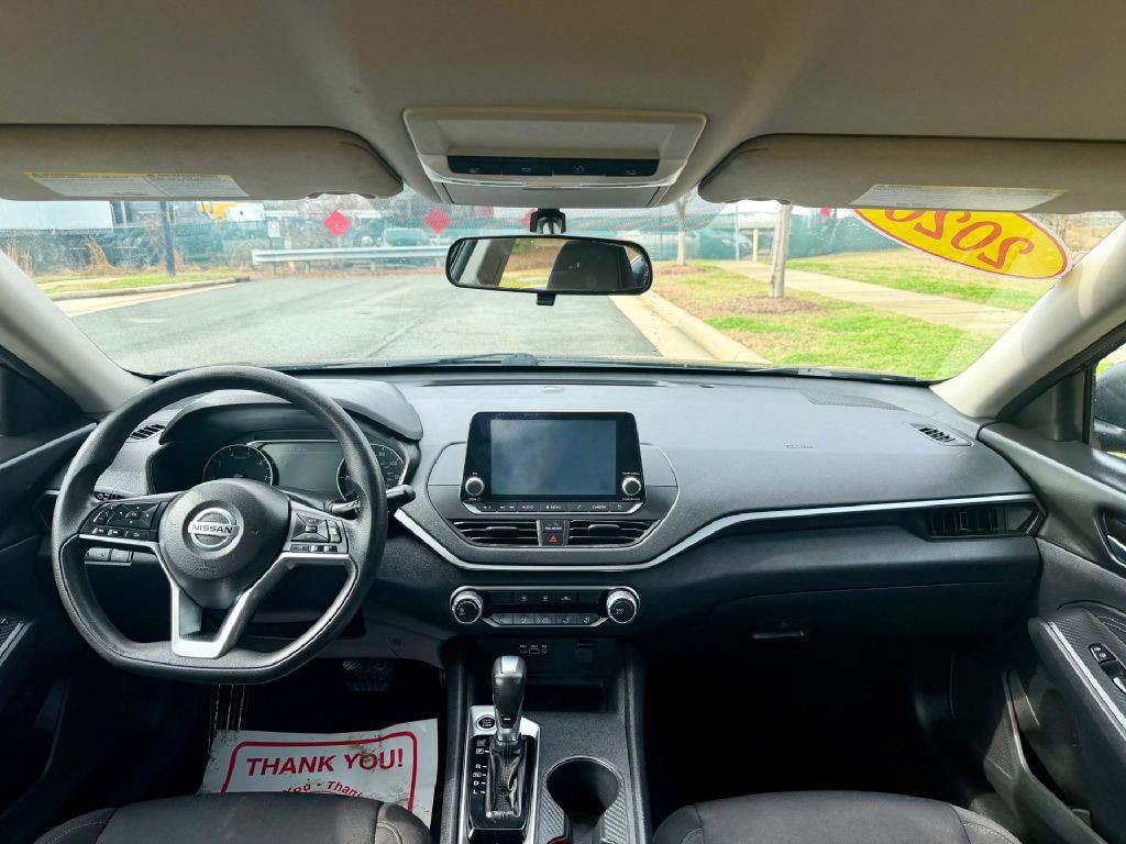 2020 Nissan Altima Image 7