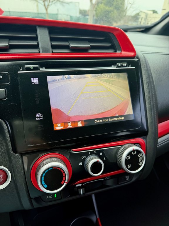 2016 Honda Fit Image 7