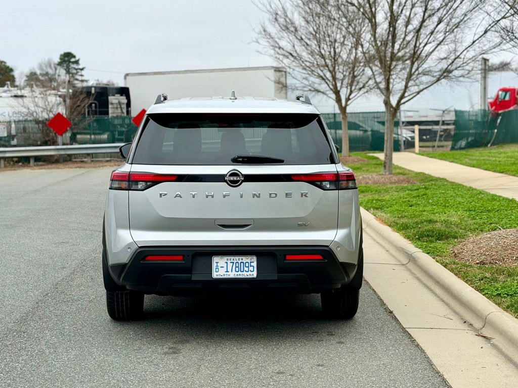 2022 Nissan Pathfinder Image 11
