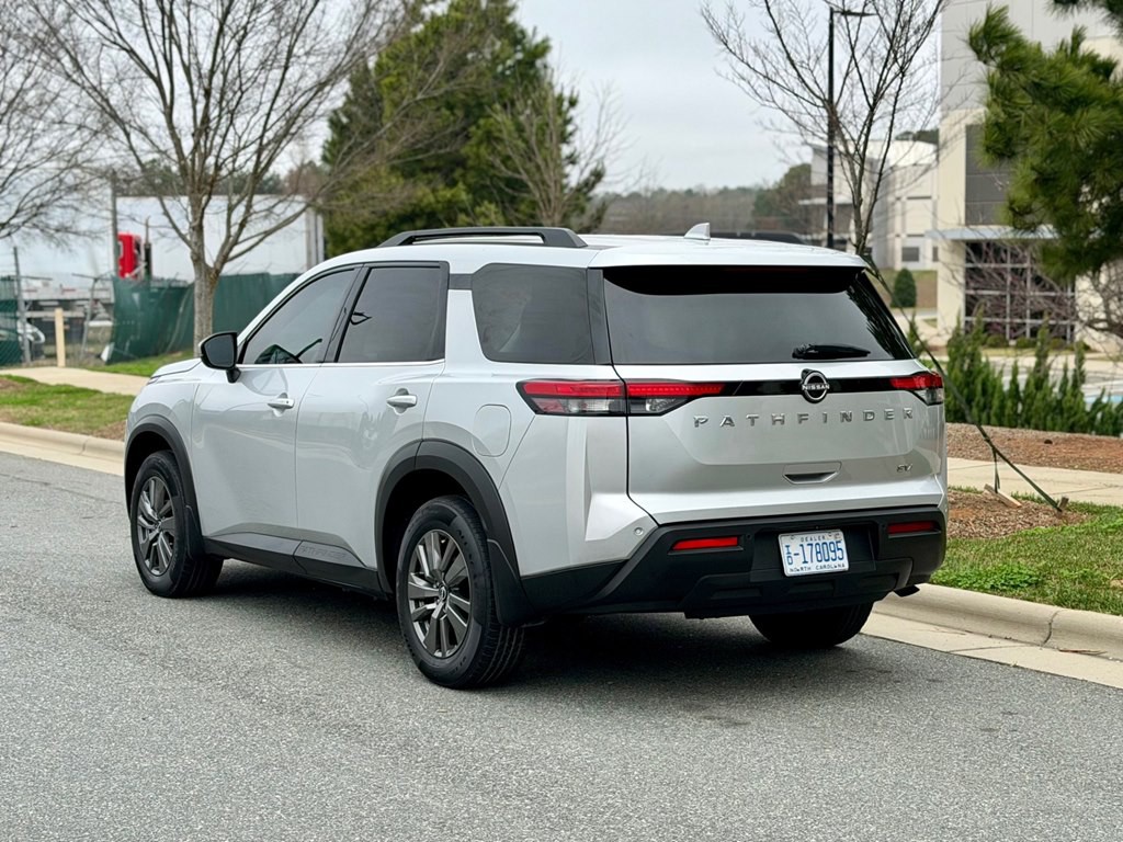 2022 Nissan Pathfinder Image 13