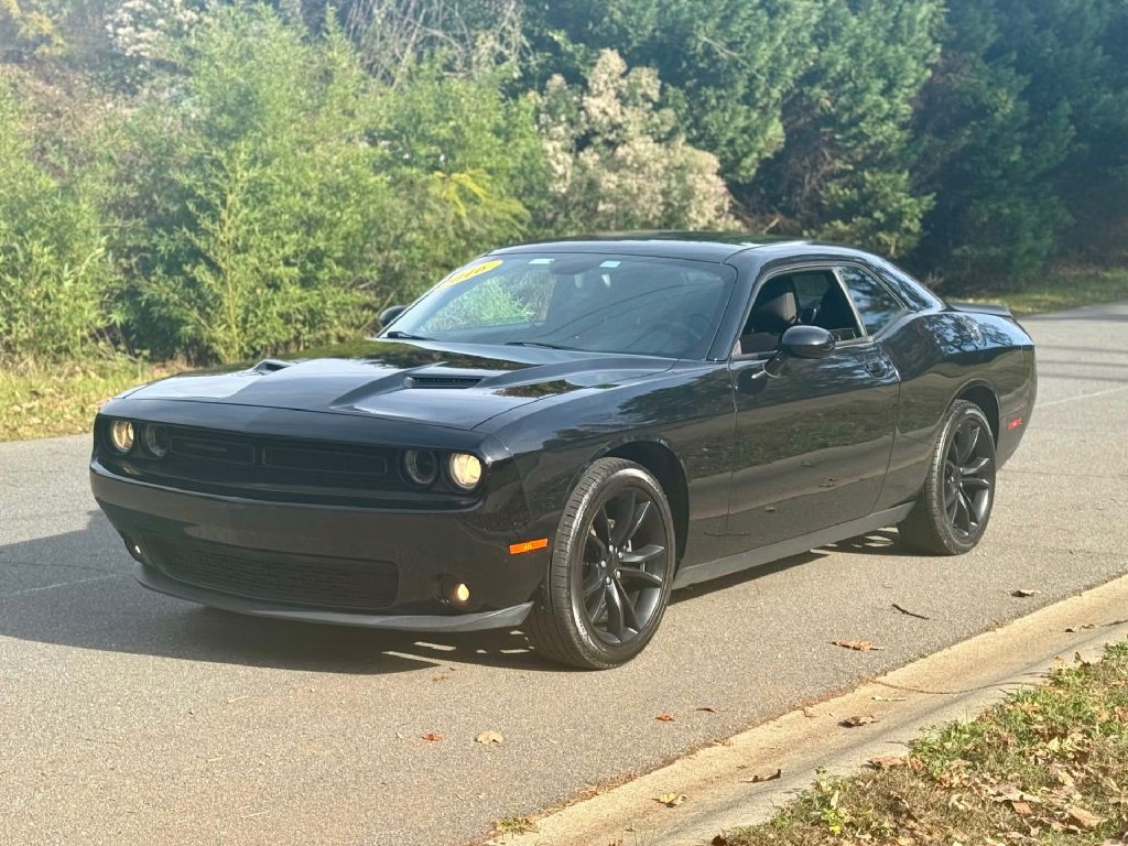 2016 Dodge Challenger Image 3