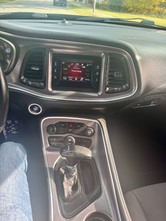 2016 Dodge Challenger Image 6