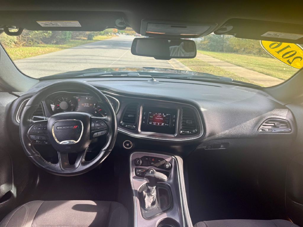 2016 Dodge Challenger Image 7