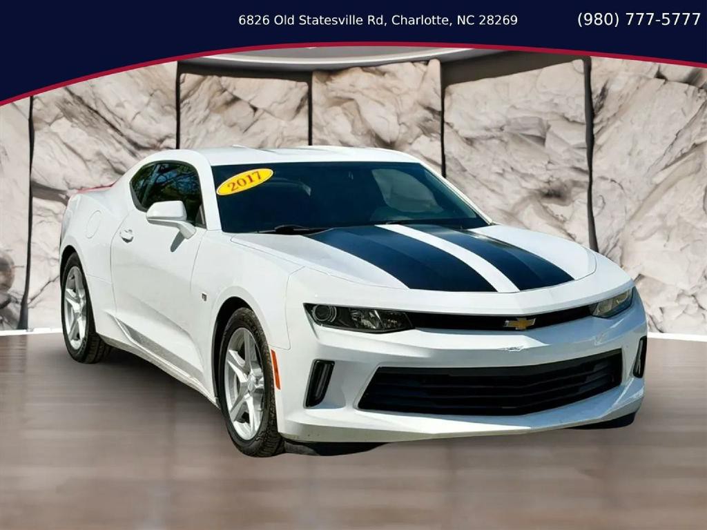 2017 Chevrolet Camaro Image 2