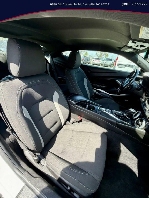 2017 Chevrolet Camaro Image 7